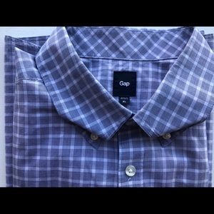 Short sleeve GAP shirt